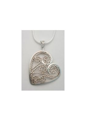 Filigree heart pendant